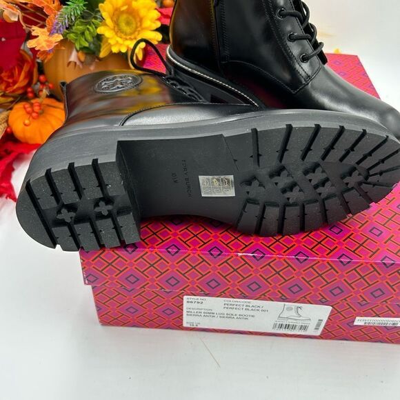 SOLD!!    Women’s Tory Burch, 50mm leather lug sole lace up boots, size 10.5. - Picture 3 of 11